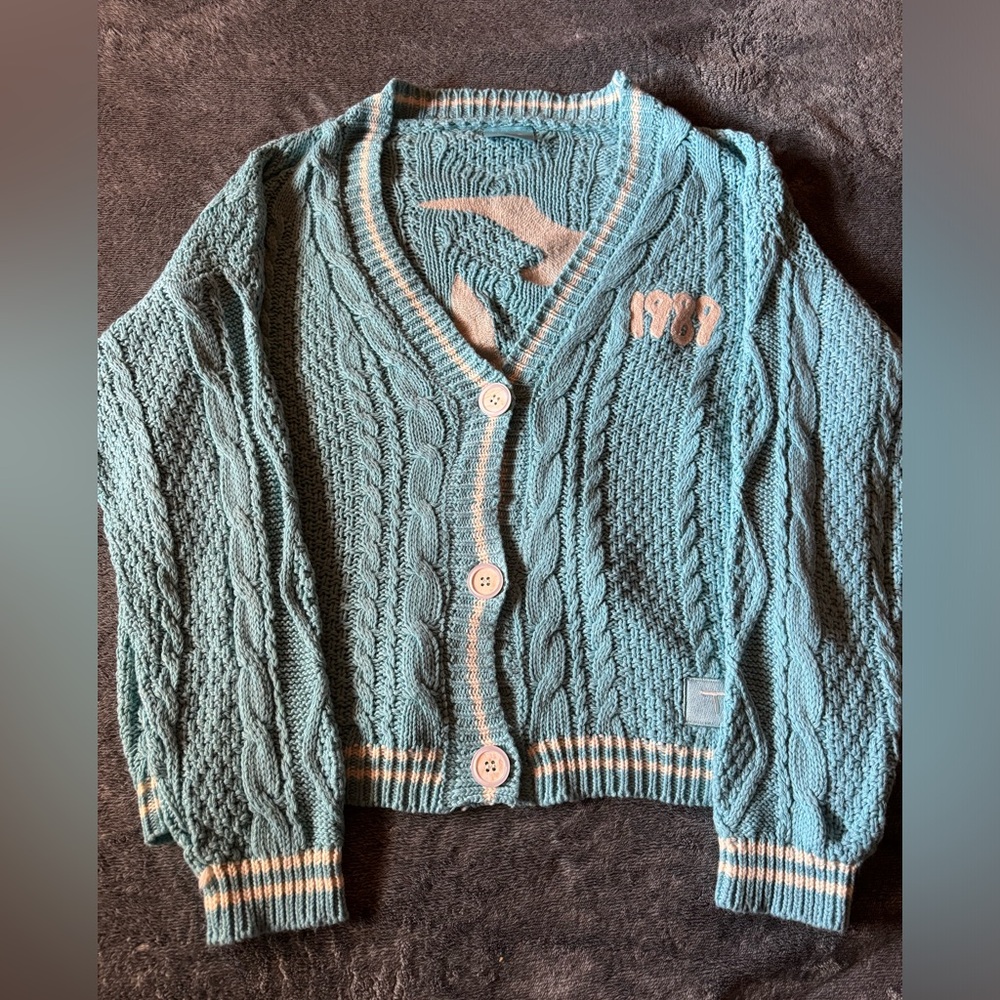 Taylor Swift 1989 (Taylor’s Version) cardigan